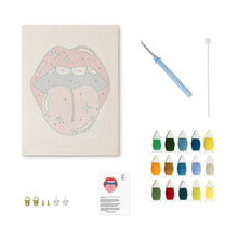 Afbeelding in Gallery-weergave laden, Punch Needle Pakket met frame - Elektrische Lippen
