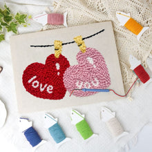 Afbeelding in Gallery-weergave laden, Punch Needle Pakket met frame - Liefde in de Lucht
