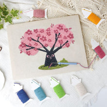 Afbeelding in Gallery-weergave laden, Punch Needle Pakket met frame - Kersenboom met Uilen