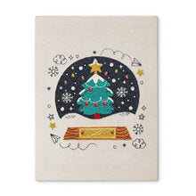 Afbeelding in Gallery-weergave laden, Punch Needle Pakket met frame - Magische Kerstboom