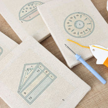 Afbeelding in Gallery-weergave laden, Punch Needle Set (4 stuks) met frames - Streetfood 2