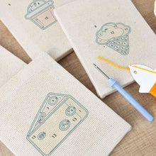 Afbeelding in Gallery-weergave laden, Punch Needle Set (4 stuks) met frames - Heerlijke Hapjes Collectie 2