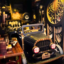 Afbeelding in Gallery-weergave laden, Book Nook - Vintage Garage