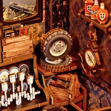 Afbeelding in Gallery-weergave laden, Book Nook - Vintage Garage