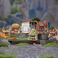 Afbeelding in Gallery-weergave laden, Miniatuurhuisje - Kleine Krantenkiosk