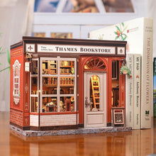 Afbeelding in Gallery-weergave laden, Miniatuurhuisje - Thames Boekenwinkel
