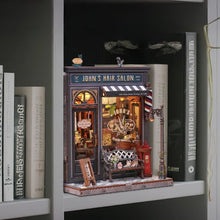 Afbeelding in Gallery-weergave laden, Miniatuurhuisje - Johns Kapsalon
