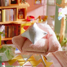 Afbeelding in Gallery-weergave laden, Miniatuurhuisje Dora’s Loft