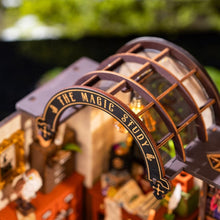 Afbeelding in Gallery-weergave laden, Miniatuurhuisje De Magische Studie