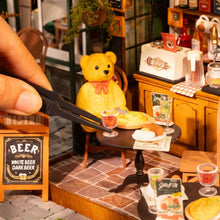 Afbeelding in Gallery-weergave laden, Miniatuurhuisje Tipsy Restaurant