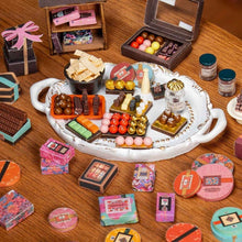 Afbeelding in Gallery-weergave laden, Miniatuurhuisje Henry’s Chocolade