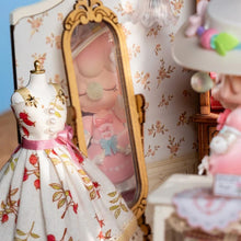 Afbeelding in Gallery-weergave laden, Miniatuurhuisje - Elsa's naaistudio