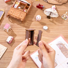 Afbeelding in Gallery-weergave laden, Miniatuurhuisje - Elsa's naaistudio