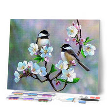 Afbeelding in Gallery-weergave laden, Diamond Painting - Kleine vogels en witte bloemen dieren, vogels, Diamond Painting Dieren, Diamond Painting Bloemen, bloemen