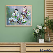 Afbeelding in Gallery-weergave laden, Diamond Painting - Kleine vogels en witte bloemen 40x50cm reeds ingelijst