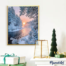 Afbeelding in Gallery-weergave laden, Diamond Painting - Rivier in het midden van het bos in de winter