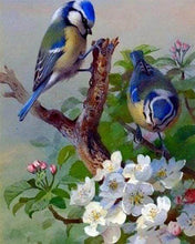 Afbeelding in Gallery-weergave laden, Diamond Painting - Tieten op tak 40x50cm reeds ingelijst