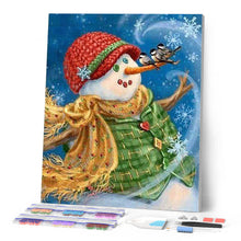 Afbeelding in Gallery-weergave laden, Diamond Painting - Sneeuwpop met groene jas Diamond Painting Landschappen, landschappen, winter