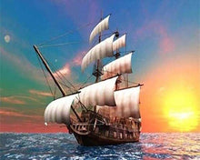 Afbeelding in Gallery-weergave laden, Diamond Painting - Zeilboot bij Daybreak Diamond Painting Schepen, schepen