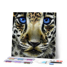 Afbeelding in Gallery-weergave laden, Diamond Painting - Luipaard met blauwe ogen dieren, Diamond Painting Dieren, luipaarden