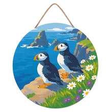 Afbeelding in Gallery-weergave laden, Diamond Painting op Houten Schijf - Papegaaiduiker bij de oceaankliffen