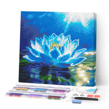 Afbeelding in Gallery-weergave laden, Mini Diamond Painting 25x25 cm - Glansende Witte Lotus