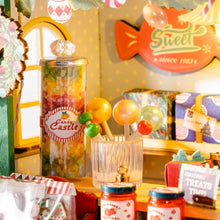 Afbeelding in Gallery-weergave laden, Miniatuurhuisje - Kerst-snoepkraam