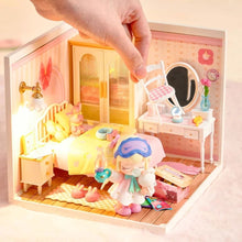 Afbeelding in Gallery-weergave laden, Miniatuurhuisje - Lieve roze slaapkamer