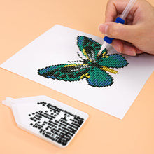Afbeelding in Gallery-weergave laden, Mini Diamond Painting 15x20cm (4 stuks) - Vibrerende Vleugels: Een Kwartet van Vlinders