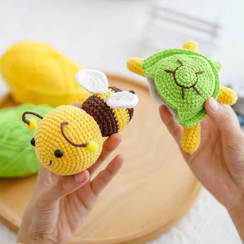 Haakpakket Amigurumi - Bij en Schildpad Figured'Art