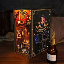 Afbeelding in Gallery-weergave laden, Book Nook - Mira’s Magisch Huis