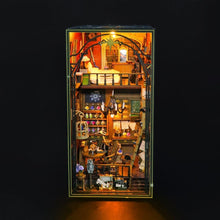 Afbeelding in Gallery-weergave laden, Book Nook - Mira’s Magisch Huis