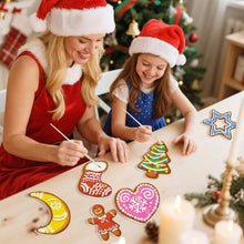 Afbeelding in Gallery-weergave laden, Kerstornamenten Schilderen op Nummers - Kit Vrolijk Huis &amp; Haard