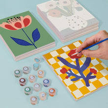 Afbeelding in Gallery-weergave laden, Schilderen op nummer – Set van 6 doeken | Abstracte Bloemenvazen