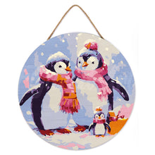 Afbeelding in Gallery-weergave laden, Schilderen op Nummer op Houten Schijf - Pinguïnfamilie in de Sneeuw