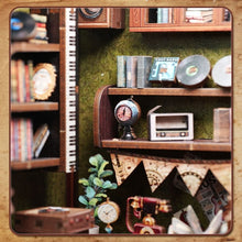 Afbeelding in Gallery-weergave laden, Book Nook - Boekhandel Muziek &amp; Herinneringen