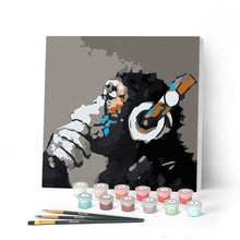 Afbeelding in Gallery-weergave laden, Mini Peinture par Numéros petit format 20x20cm avec cadre Singe casque audio