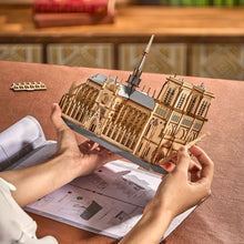 Afbeelding in Gallery-weergave laden, 3D Puzzel - Kathedraal van Parijs