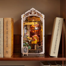 Afbeelding in Gallery-weergave laden, Book Nook - Vakantiecafé