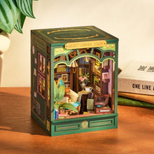 Afbeelding in Gallery-weergave laden, Book Nook - Rustige Hoekstudie