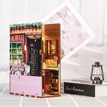 Afbeelding in Gallery-weergave laden, Book Nook - Japanse Kruidenierwinkel