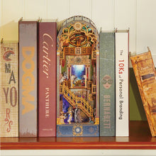Afbeelding in Gallery-weergave laden, Book Nook - Ruimtetijd Museum