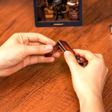 Afbeelding in Gallery-weergave laden, Book Nook - Donkere Kamer