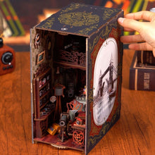 Afbeelding in Gallery-weergave laden, Book Nook - Donkere Kamer