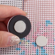 Afbeelding in Gallery-weergave laden, Magnetische Omslaghouder Diamond Painting / Hert 4 Ontwerpen Accessoire