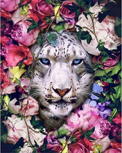 Afbeelding in Gallery-weergave laden, Schilderen op Nummer - Witte tijger tussen de bloemen