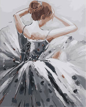 Afbeelding in Gallery-weergave laden, Schilderen op Nummer - Danser in grijze jurk