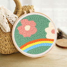 Afbeelding in Gallery-weergave laden, Punch Needle pakket Bloemen over een Regenboog