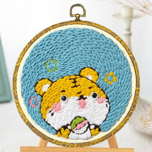 Punch Needle pakket Kleine Tijger met een Sushirol