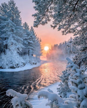 Afbeelding in Gallery-weergave laden, Diamond Painting - Rivier in het midden van het bos in de winter